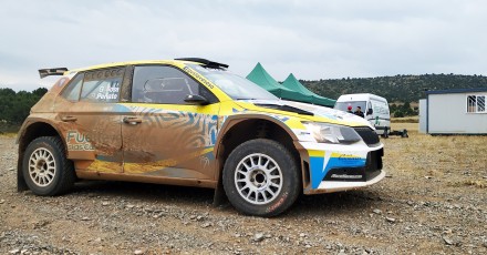 Pablo Sosa y Rogelio Peñate a bordo de su imponente Skoda Fabia R5