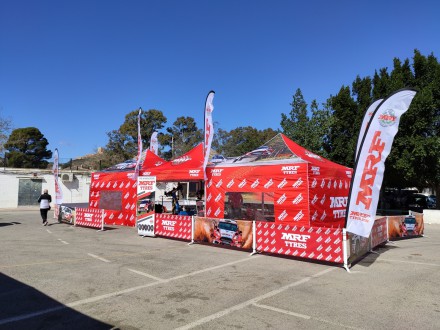 El puesto de MRFTyres en el Campeonato de España de Tierra en Lorca